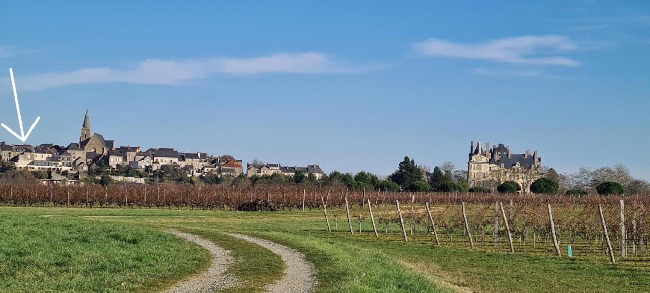 Confidences Escale A Brissac Bed & Breakfast Exterior photo