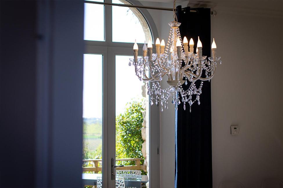 Confidences Escale A Brissac Bed & Breakfast Exterior photo